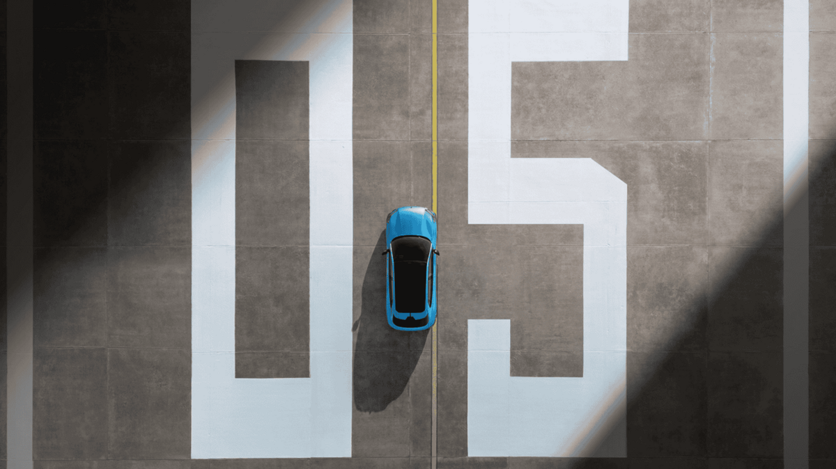Changan Deepal S05 – Drohnenansicht des Elektro-SUV als Freisteller