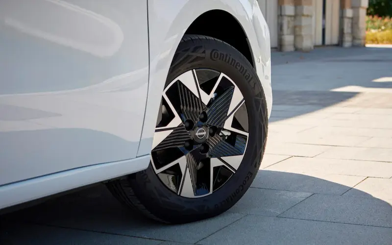 Nissan Townstar Kastenwagen Detailansicht Felgen