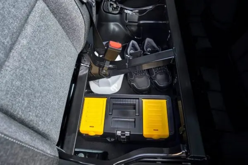 Nissan Interstar – Innenraum der Fahrerkabine mit Armaturenbrett