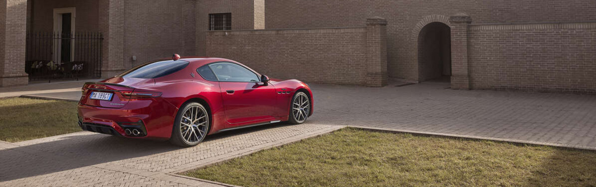 Maserati GranTurismo in Rot – Heckansicht