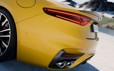 Maserati GranCabrio – Image Grid Gelbe Heckansicht