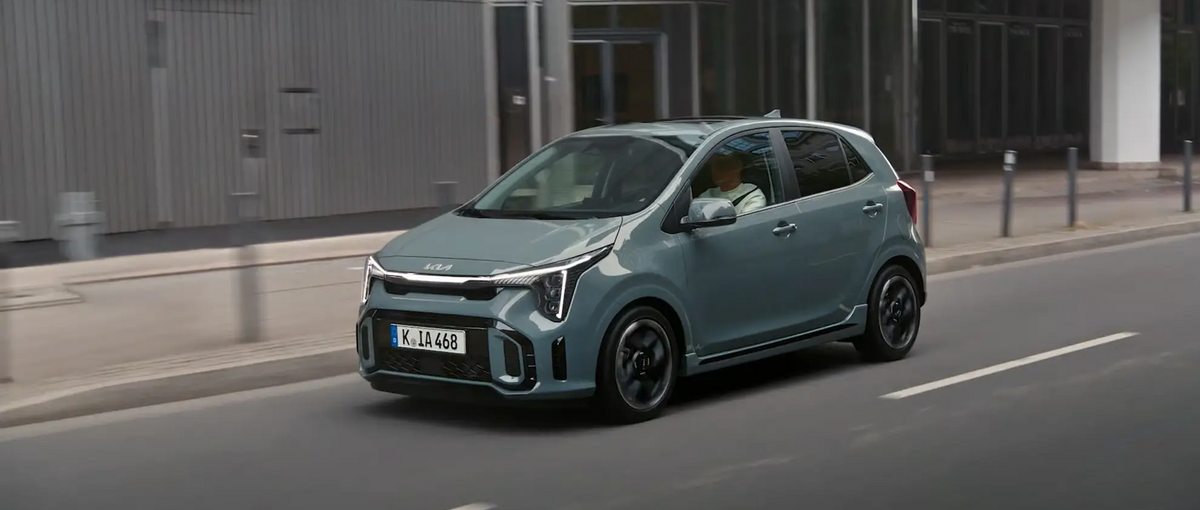 Kia Picanto GT-line in der Frontansicht auf einer Stadtstraße