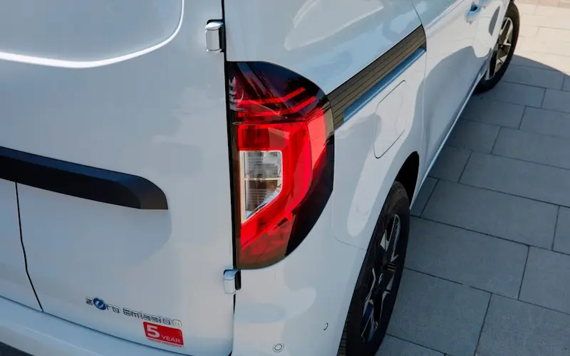 Nissan Townstar Kastenwagen – Heckansicht