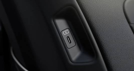 Kia Sorento – USB-C-Ladeanschlüsse in der hinteren Sitzreihe
