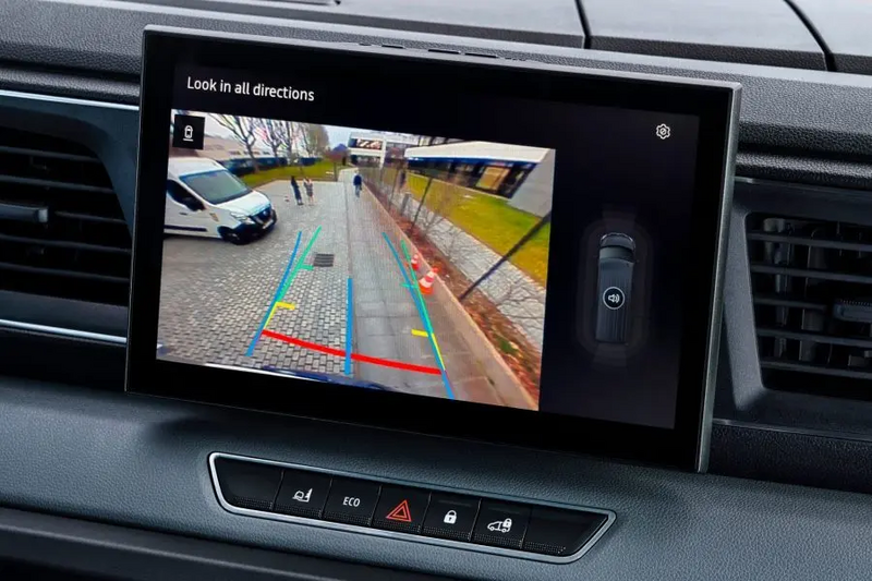 Nissan Interstar – Parksensoren an der Fahrzeugfront