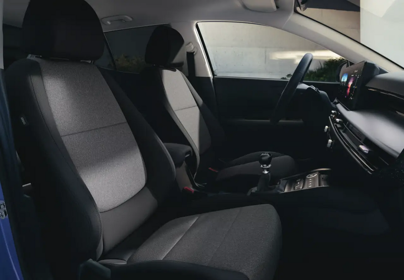 Kia Stonic Innenraum – Vordersitze und Mittelkonsole