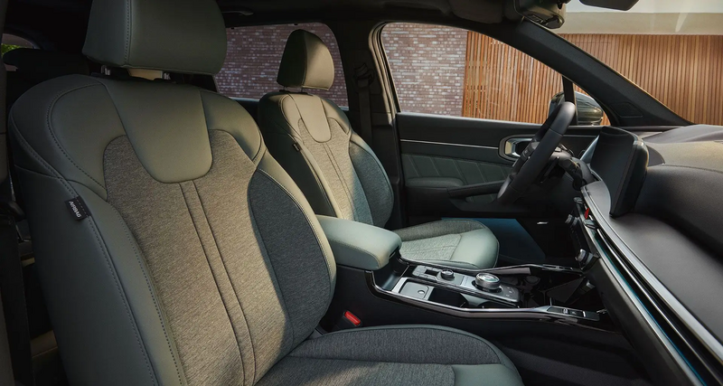 Kia Sorento – Innenraum in Sage Green mit Sitzbereich