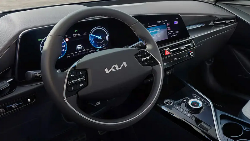 Kia Niro 2023 – Dual-Display-Cockpit mit digitalem Kombiinstrument und Infotainment