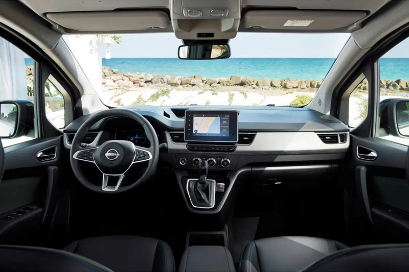 Ozeansicht durch Frontscheibe mit Cockpit