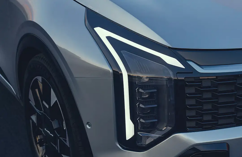 Kia Sportage  – Nahaufnahme der LED-Scheinwerfer im Star-Map-Design