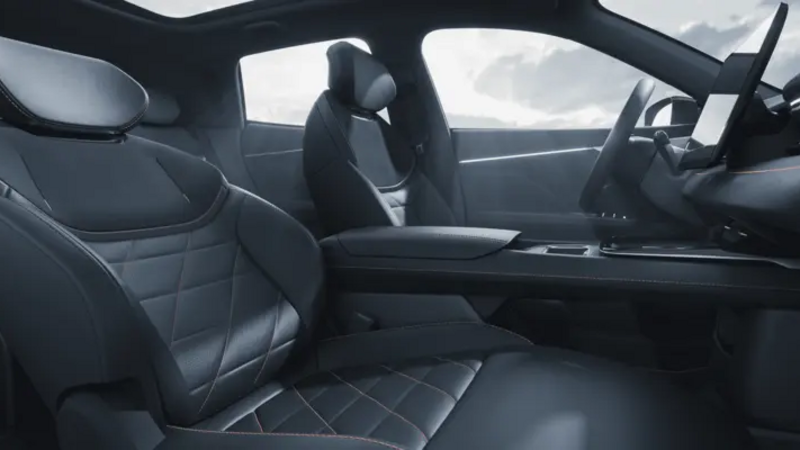 Changan Deepal S05 Innenraum – schwarzes Interieur mit digitalem Cockpit