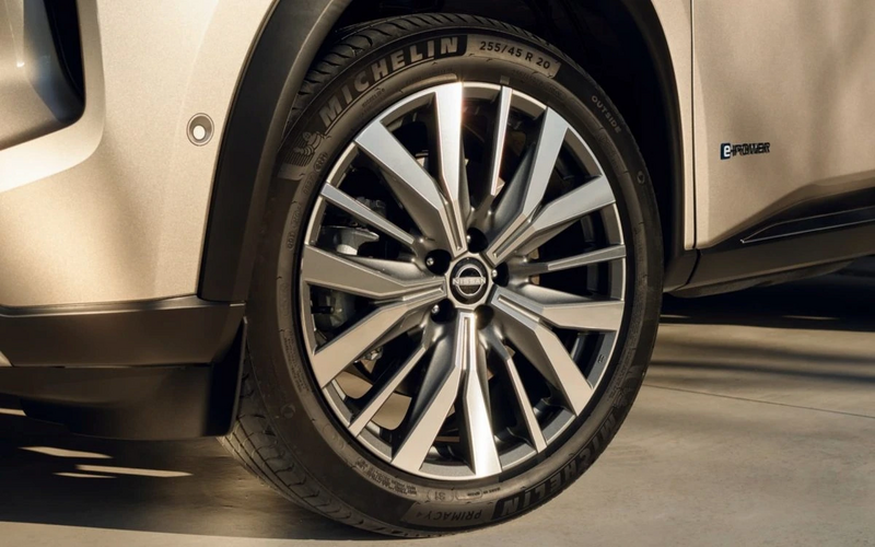 Vorderreifenansicht Nissan X-Trail