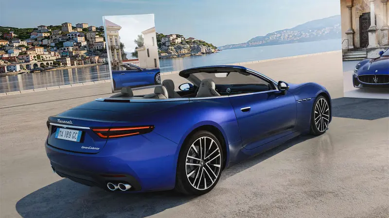 GranCabrio Heckansicht in Blau