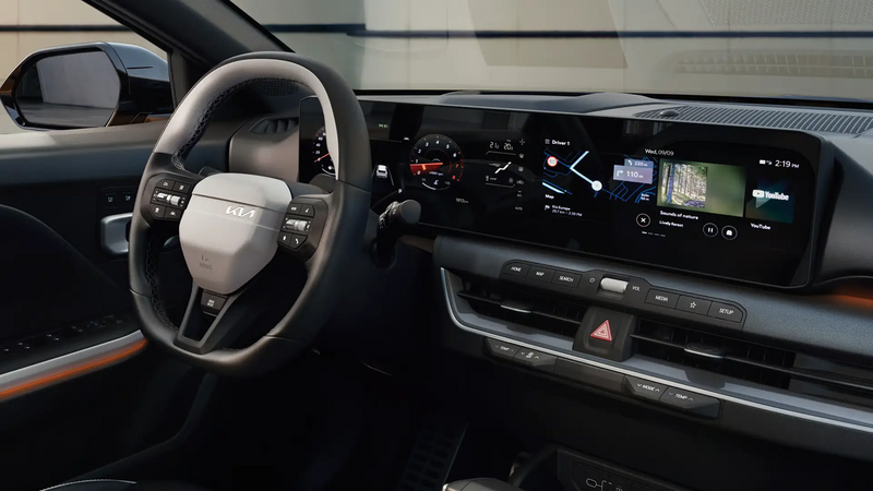 Kia K4 GT-Line 2026 – Panoramadisplay und Infotainment-Übersicht