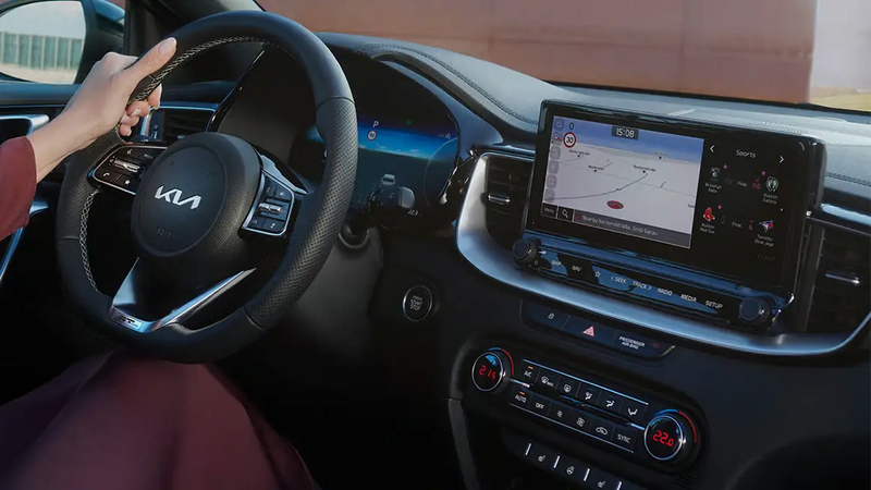 Kia XCeed – Innenraum mit digitalem 12,3-Zoll-Armaturenbrett