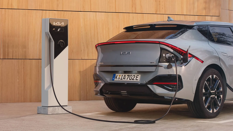 KIA EV6 an der Ladestation